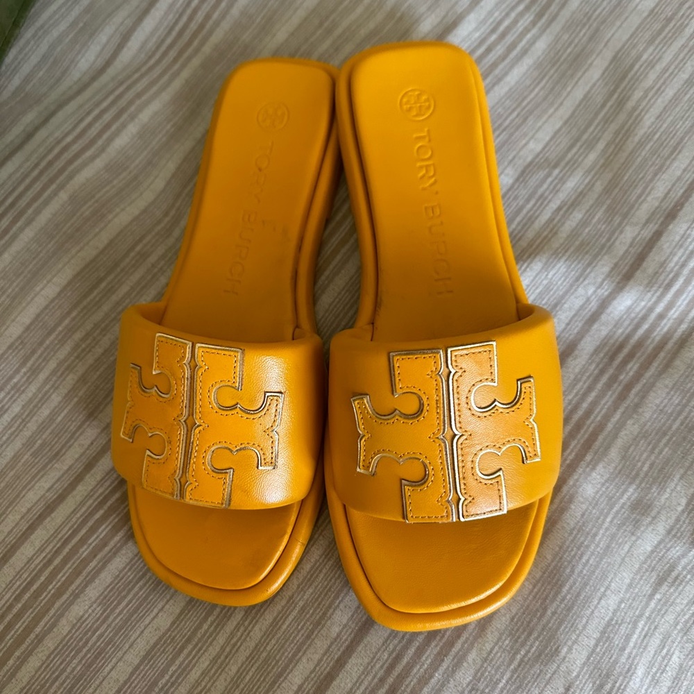 Tory burch sandals